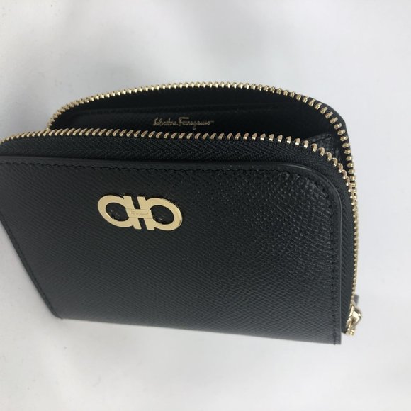 Salvatore Ferragamo Cross Grain Zip Around Wallet - Picture 3 of 8